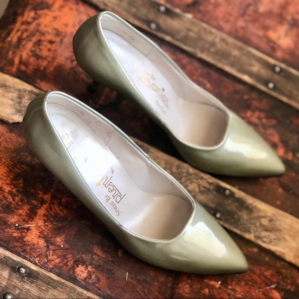 VINTAGE Debbie Last Styled by Premier NY BEIGE